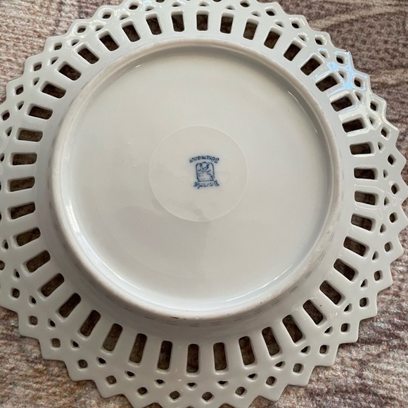 Antique German Porcelain Reticulate Bowl - Picture 7 of 8